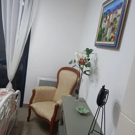 Location Estivale A La Апартаменты Проприано